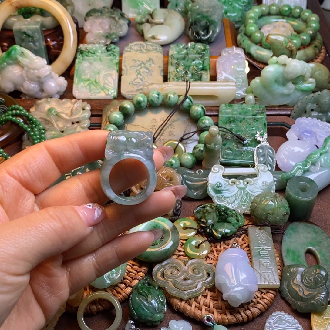 翡翠挂件未镶嵌111111111111