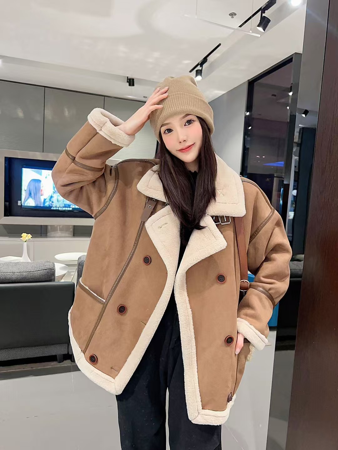 2025新款大码皮毛一体显瘦宽松机车服漂亮洋气保暖外套