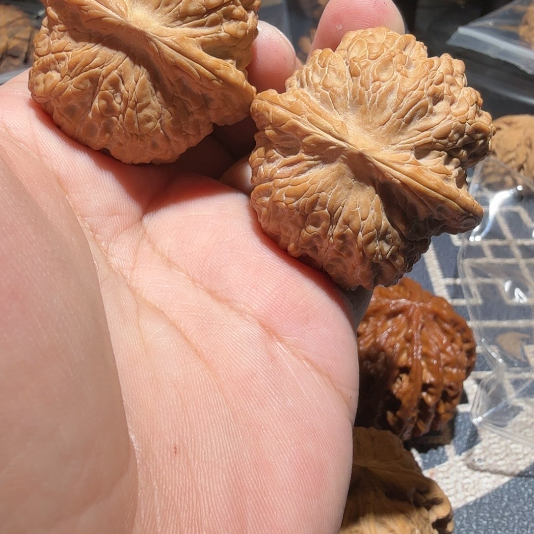 文玩核桃吊坠傲*天血麒麟