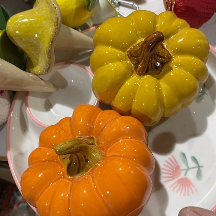 随***安陶瓷树脂工艺摆件