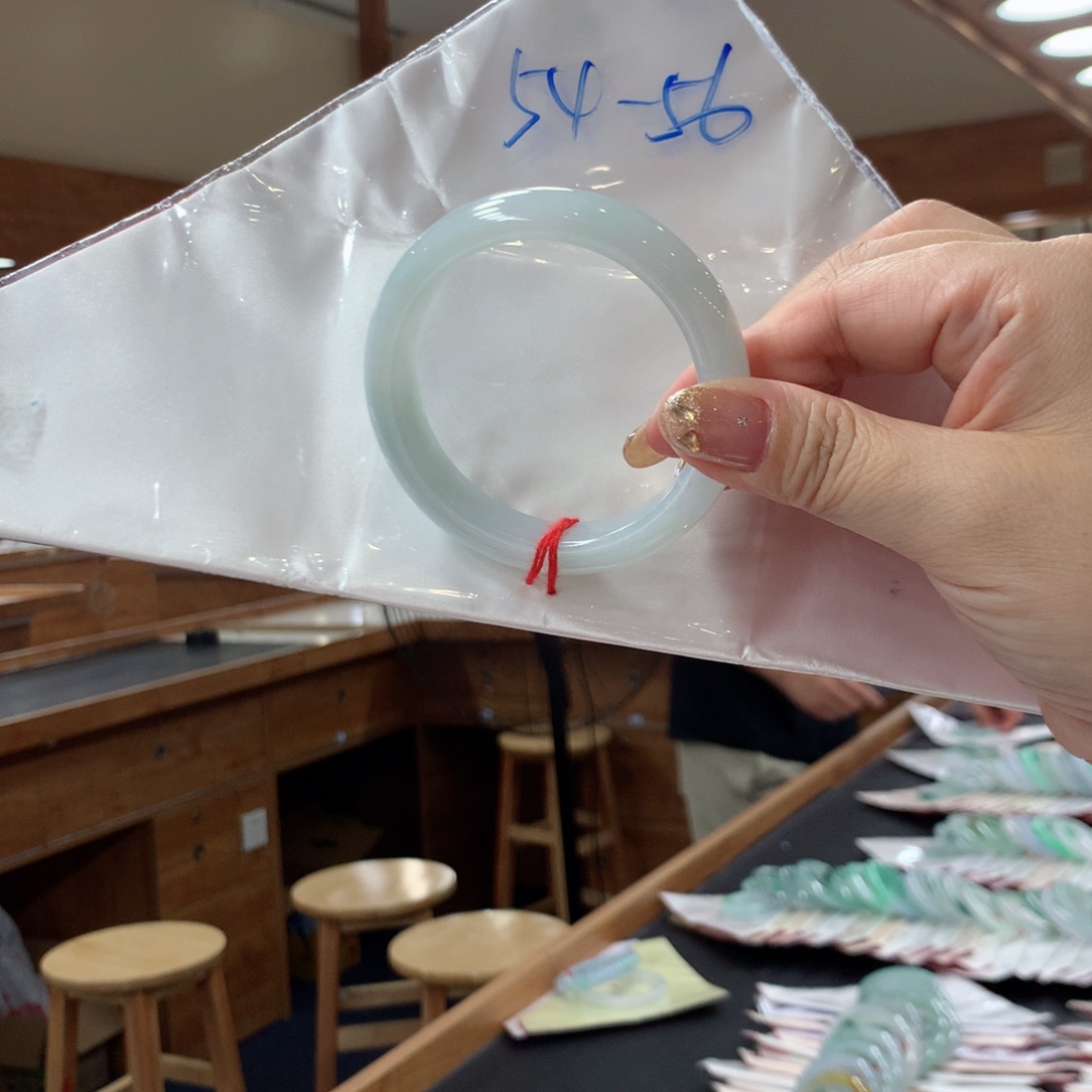 翡翠手镯未镶嵌48小时鉴赏