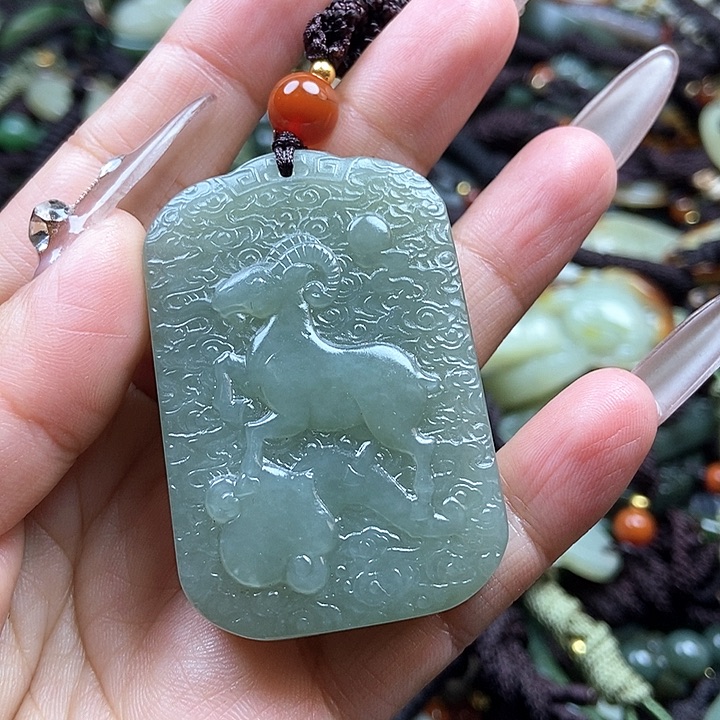 和田玉颈饰未镶嵌双面