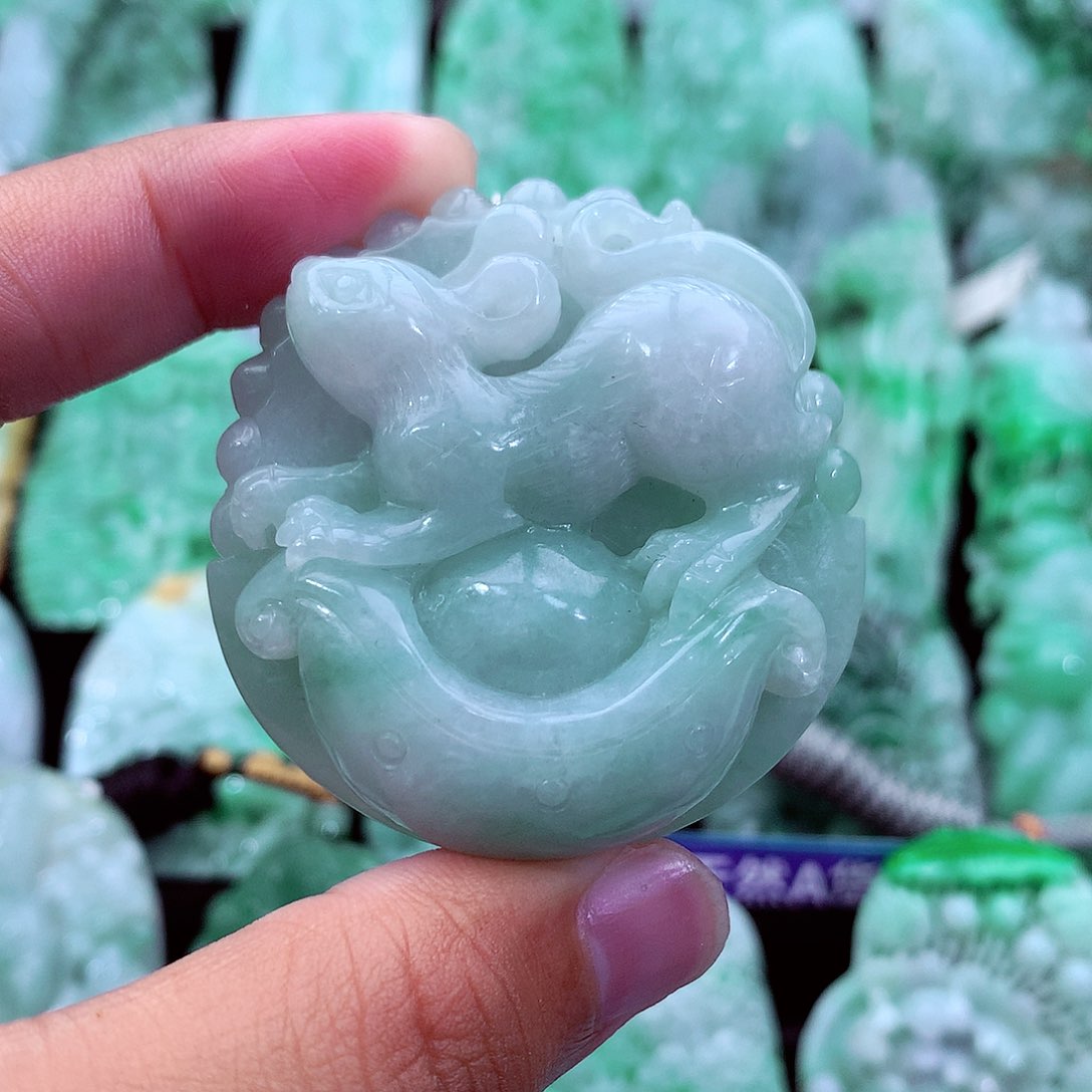 吊坠(不含链)未镶嵌翡翠