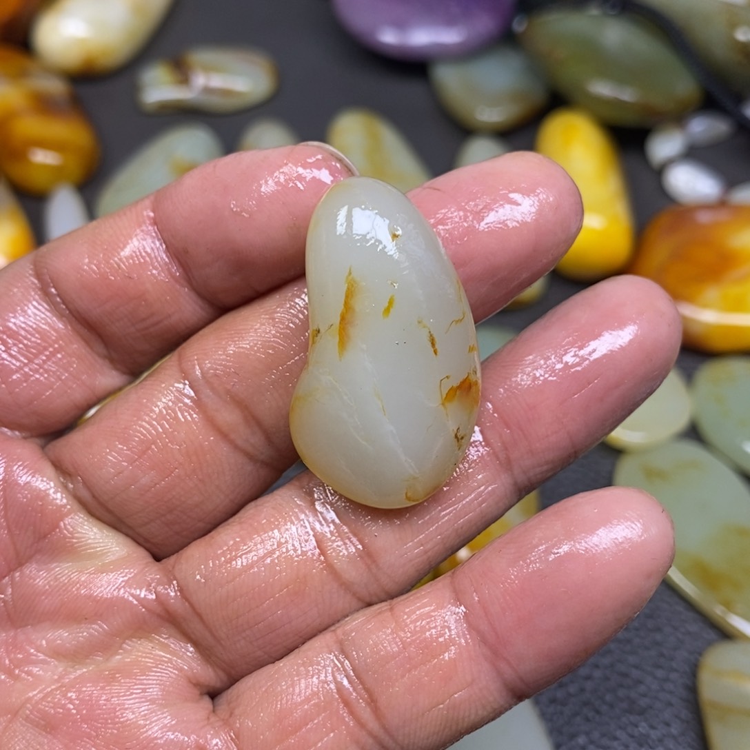 和田玉（糖玉）挂件未镶嵌