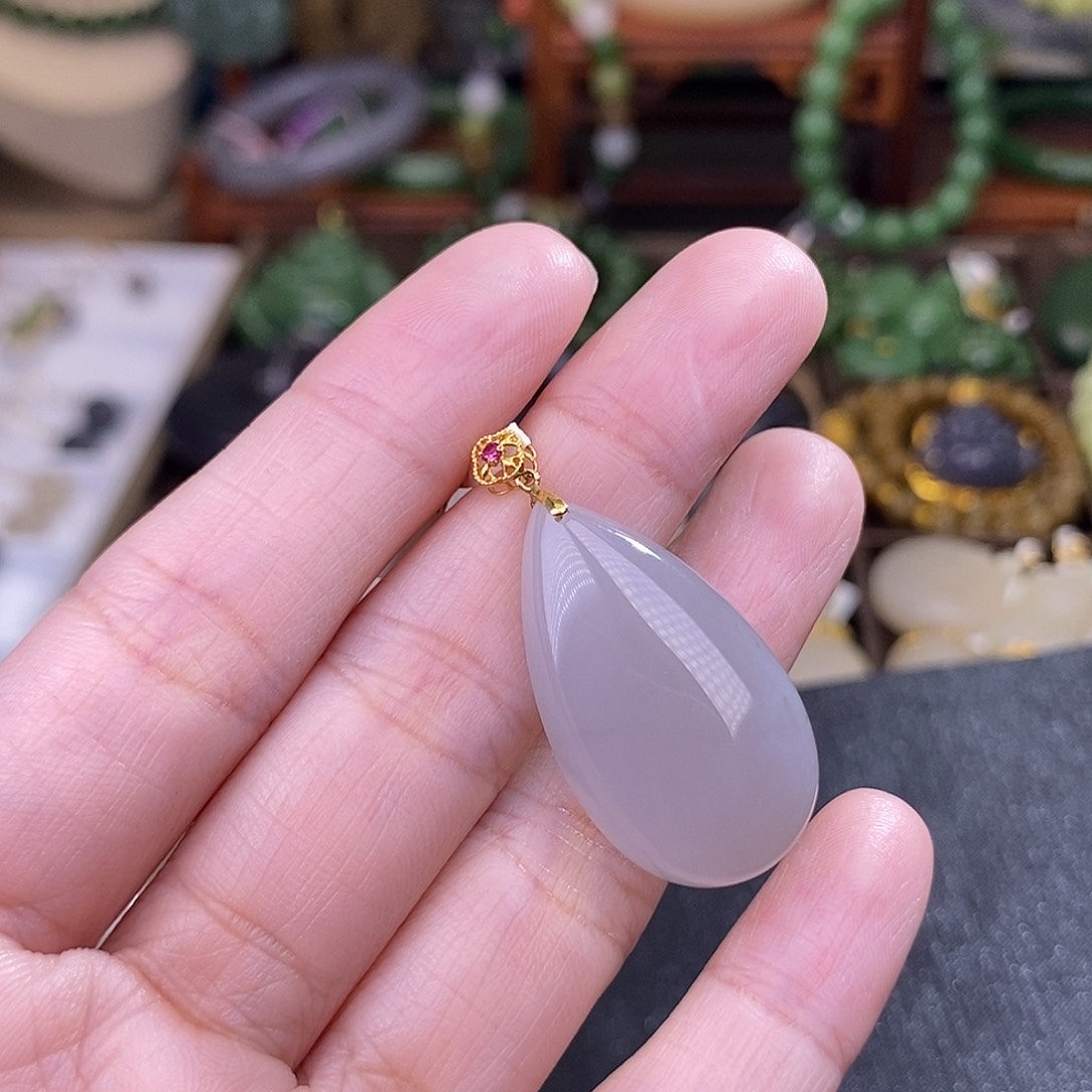 和田玉烟紫吊坠18.K金清货价未镶嵌