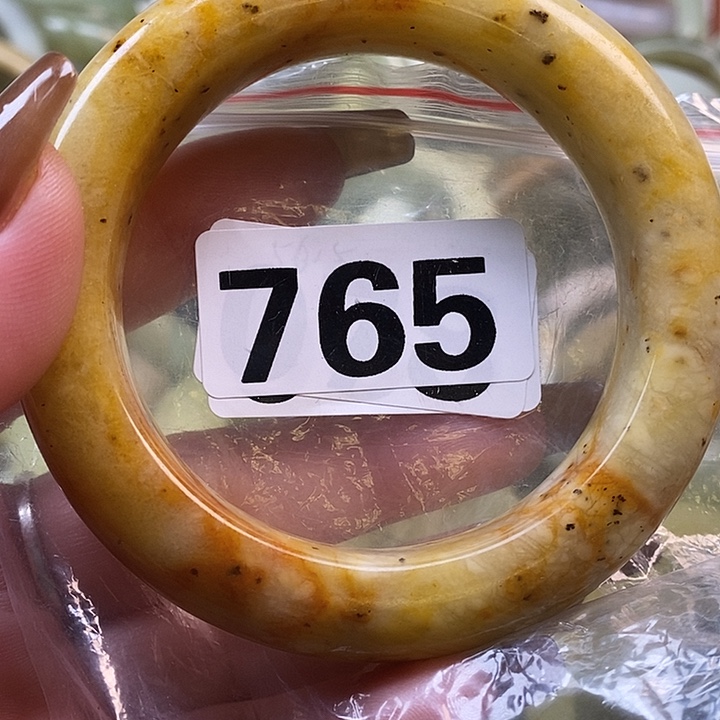 这***夫蛇纹石玉未镶嵌手镯