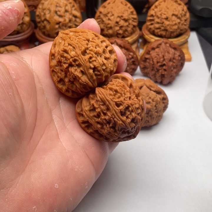 文玩核桃把件南*三角白