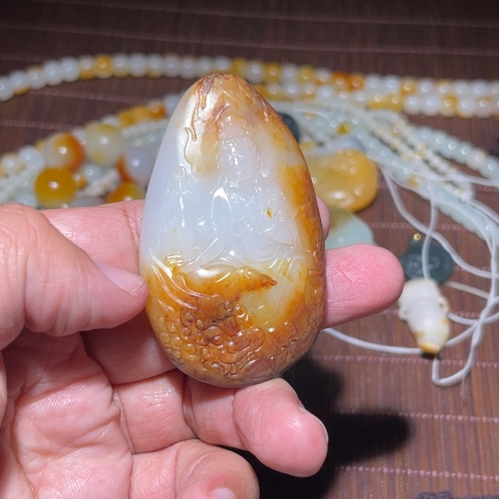 力***哥和田玉未镶嵌挂件