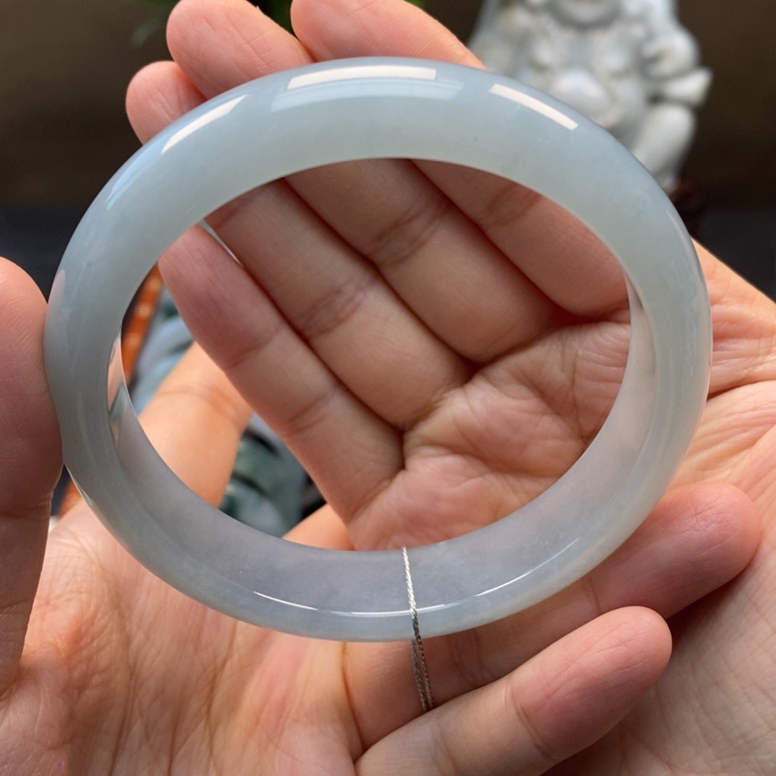 翡翠手镯未镶嵌天然