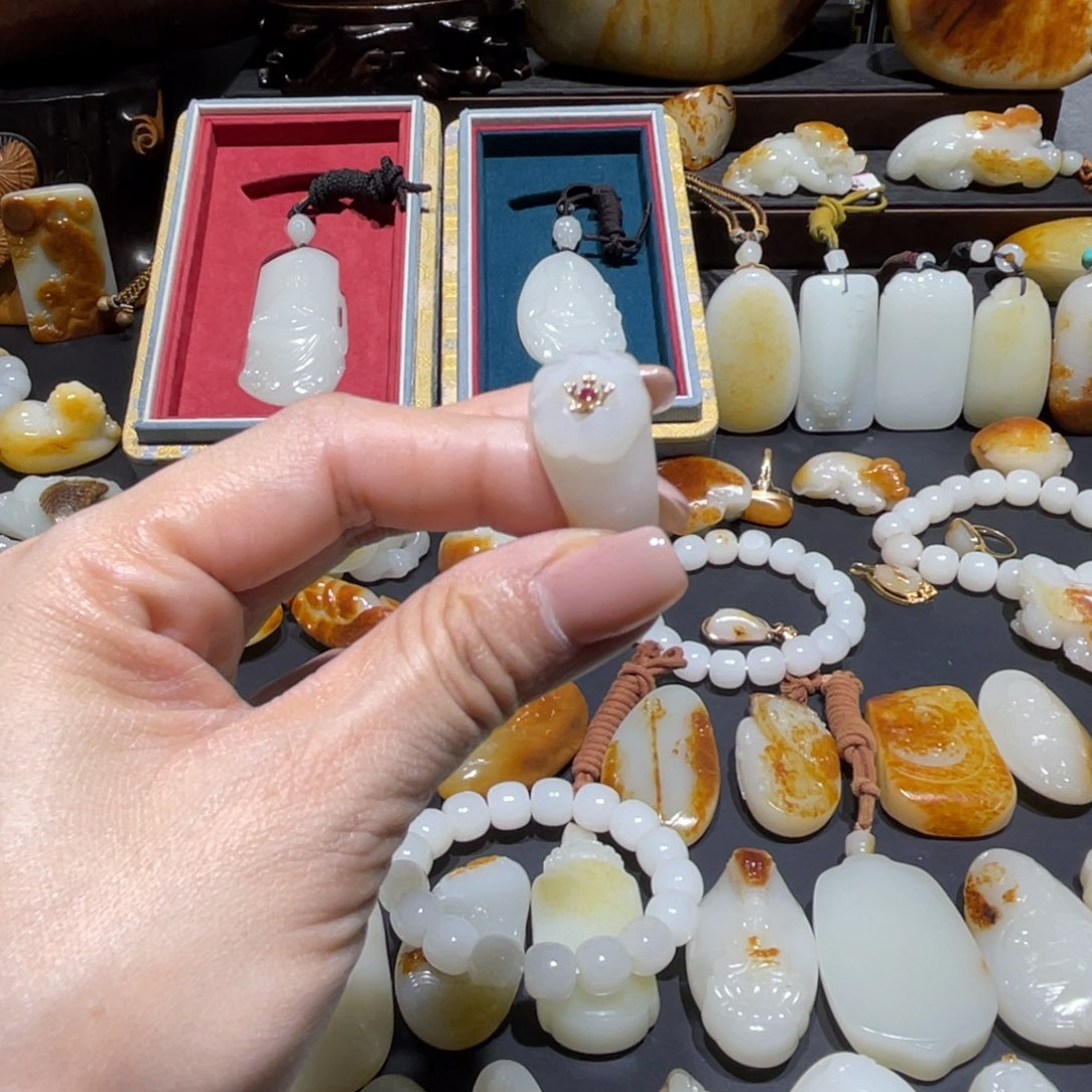 和田玉未镶嵌包链