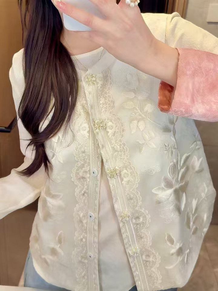 玛薇丝【春和景明】重工刺绣贴花边立体订花扣马夹