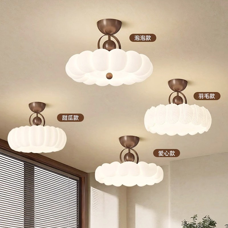 法式卧室吸顶灯中古奶油风主卧公主房灯具简约花朵灯设计师书房灯