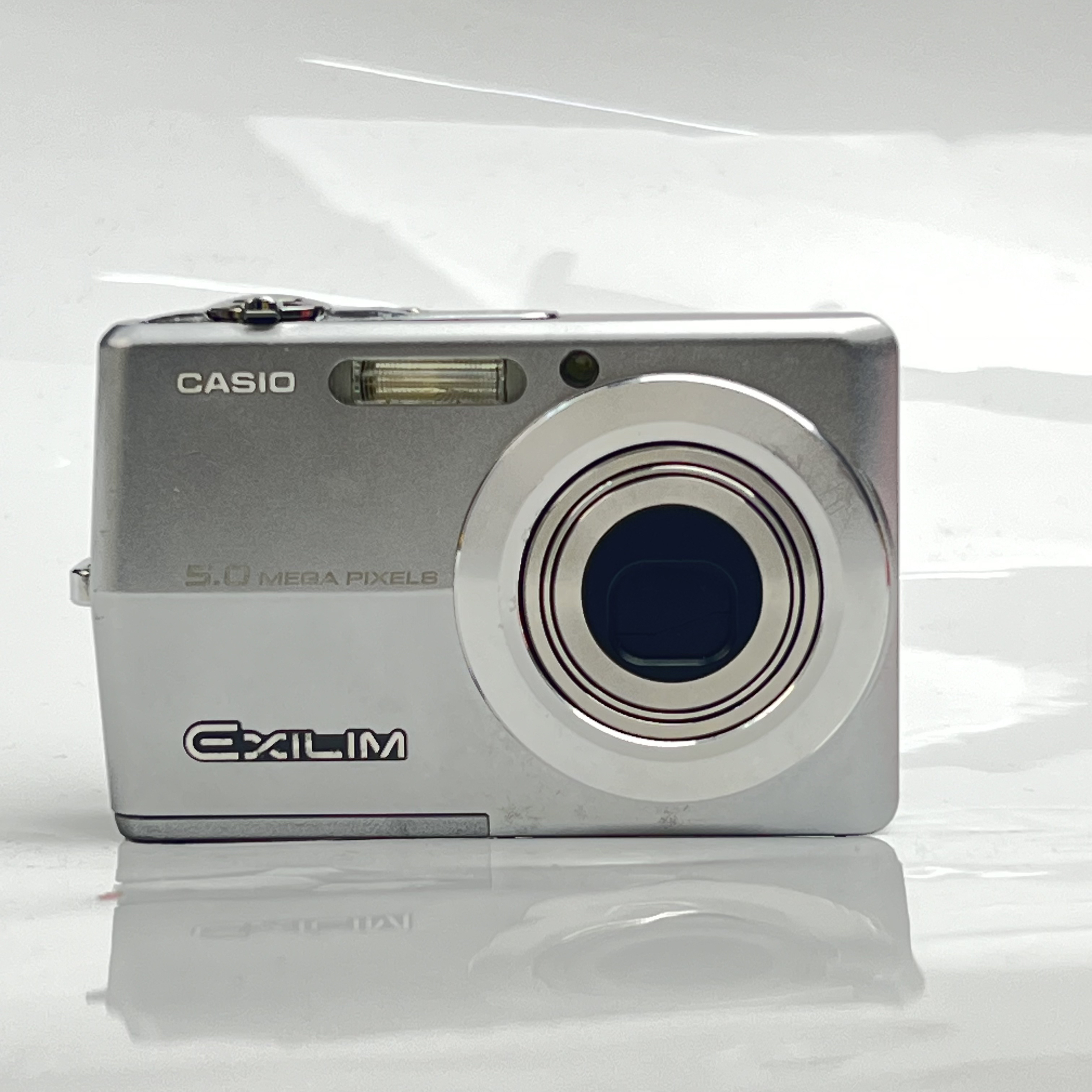 95新 Casio/卡西欧 z500轻奢银500万像素3倍变焦