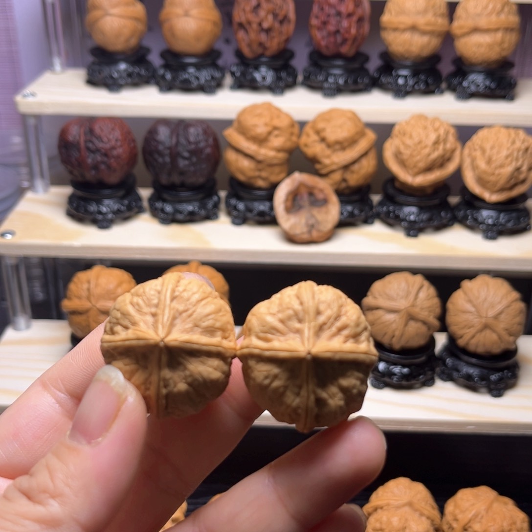 文玩核桃吊坠7w小四棱33尺