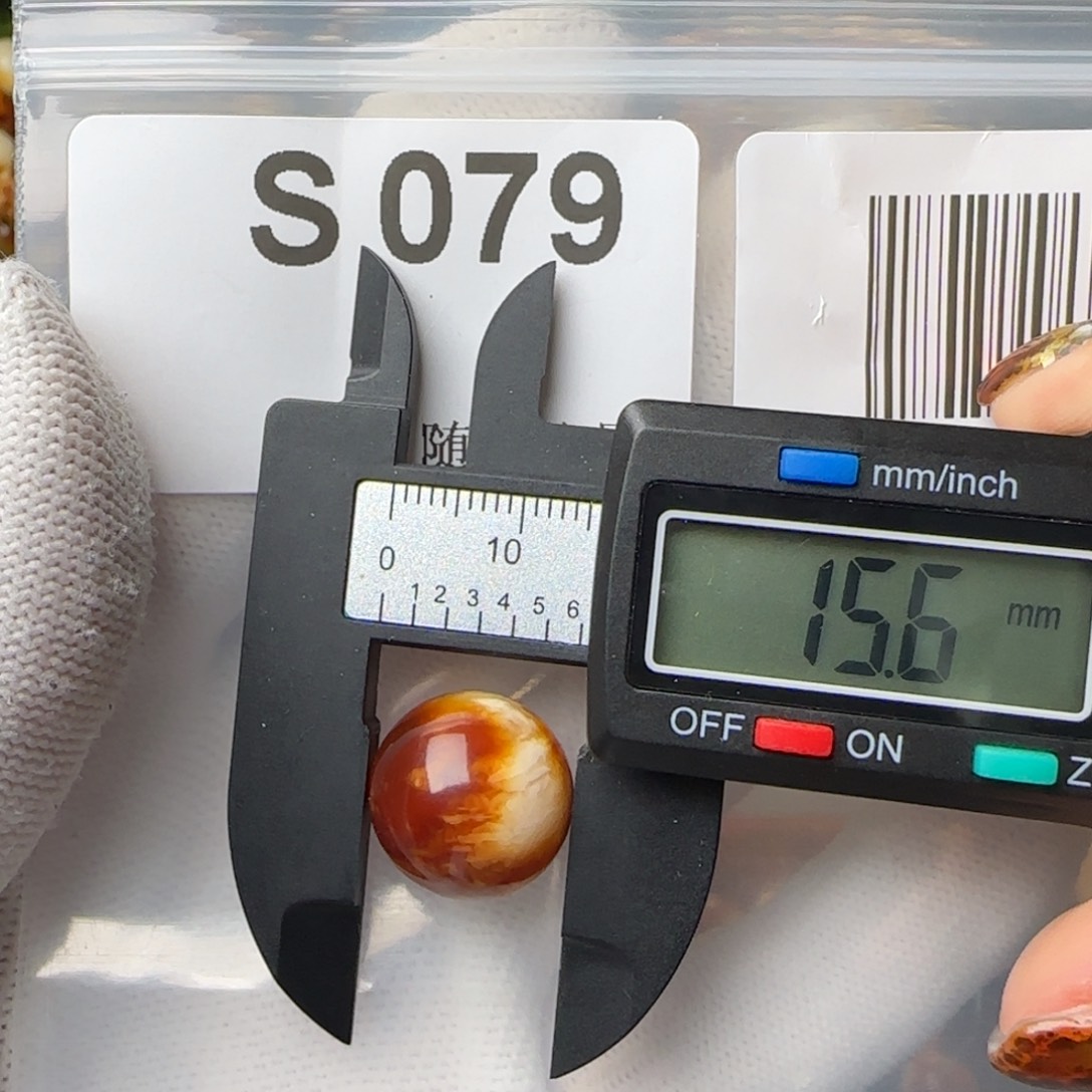 琥珀裸石未镶嵌15尺寸