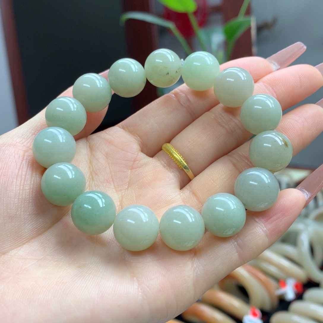 石英质玉串未镶嵌