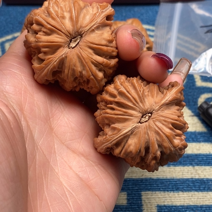 建***全文玩核桃吊坠磨盘