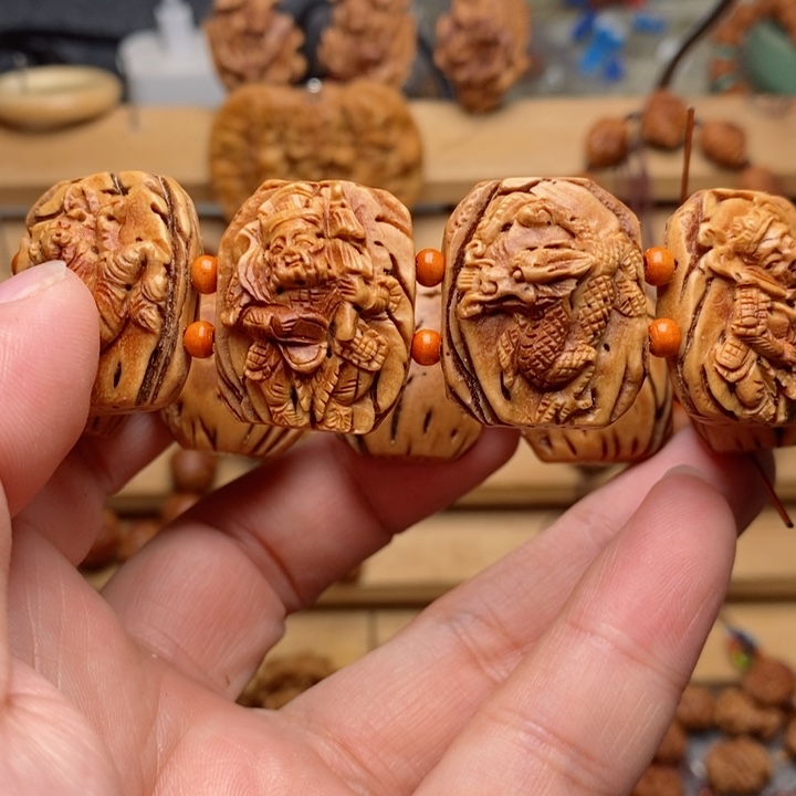 桃核手工雕刻玄阴四象手牌