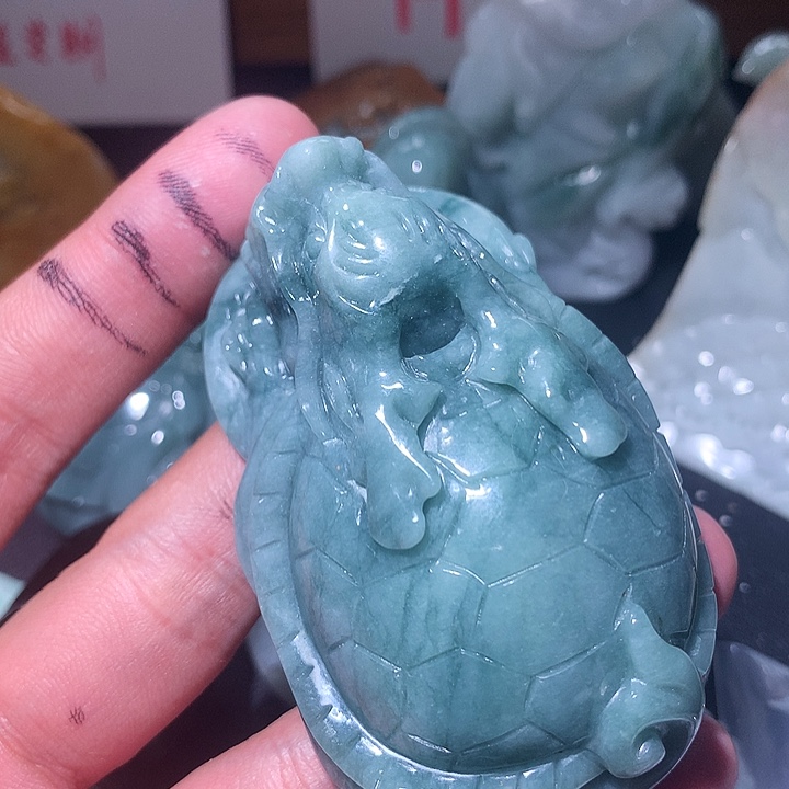 翡翠未镶嵌颈饰保真天然a货翡翠