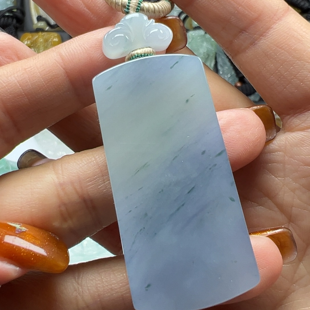 翡翠未镶嵌颈饰无事牌