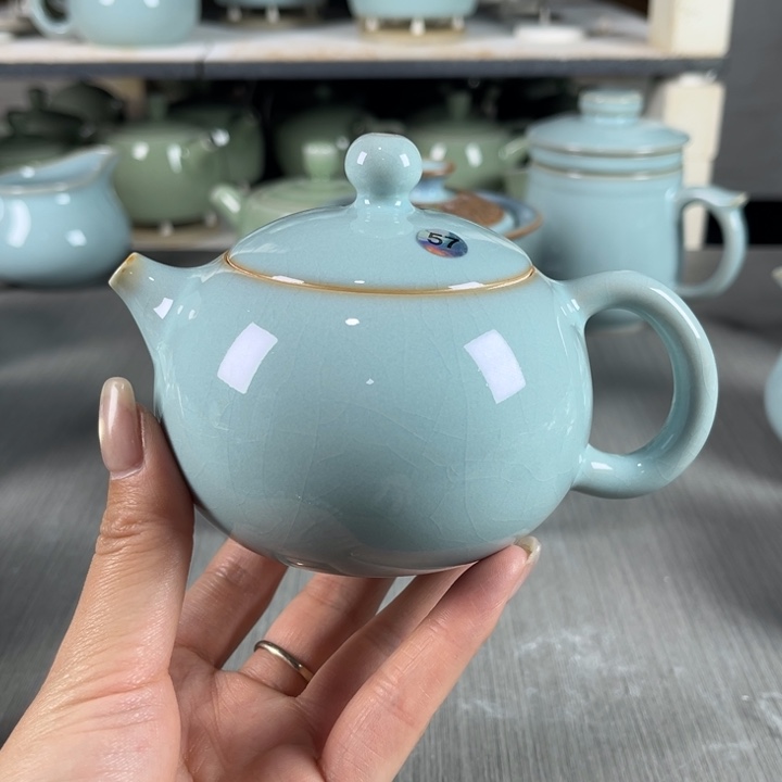 57号大西施壶壶嘴发黄