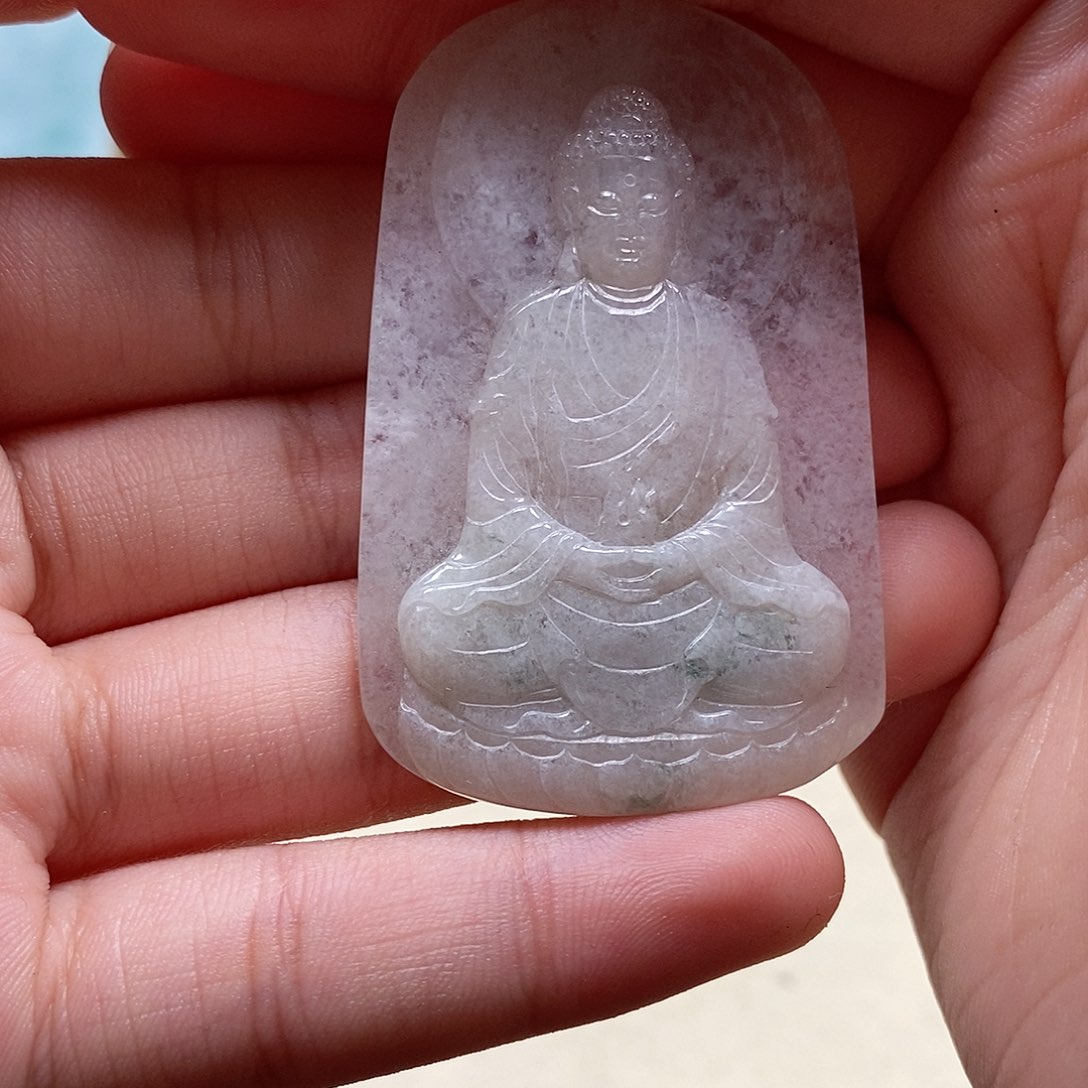 翡翠挂件未镶嵌翡翠