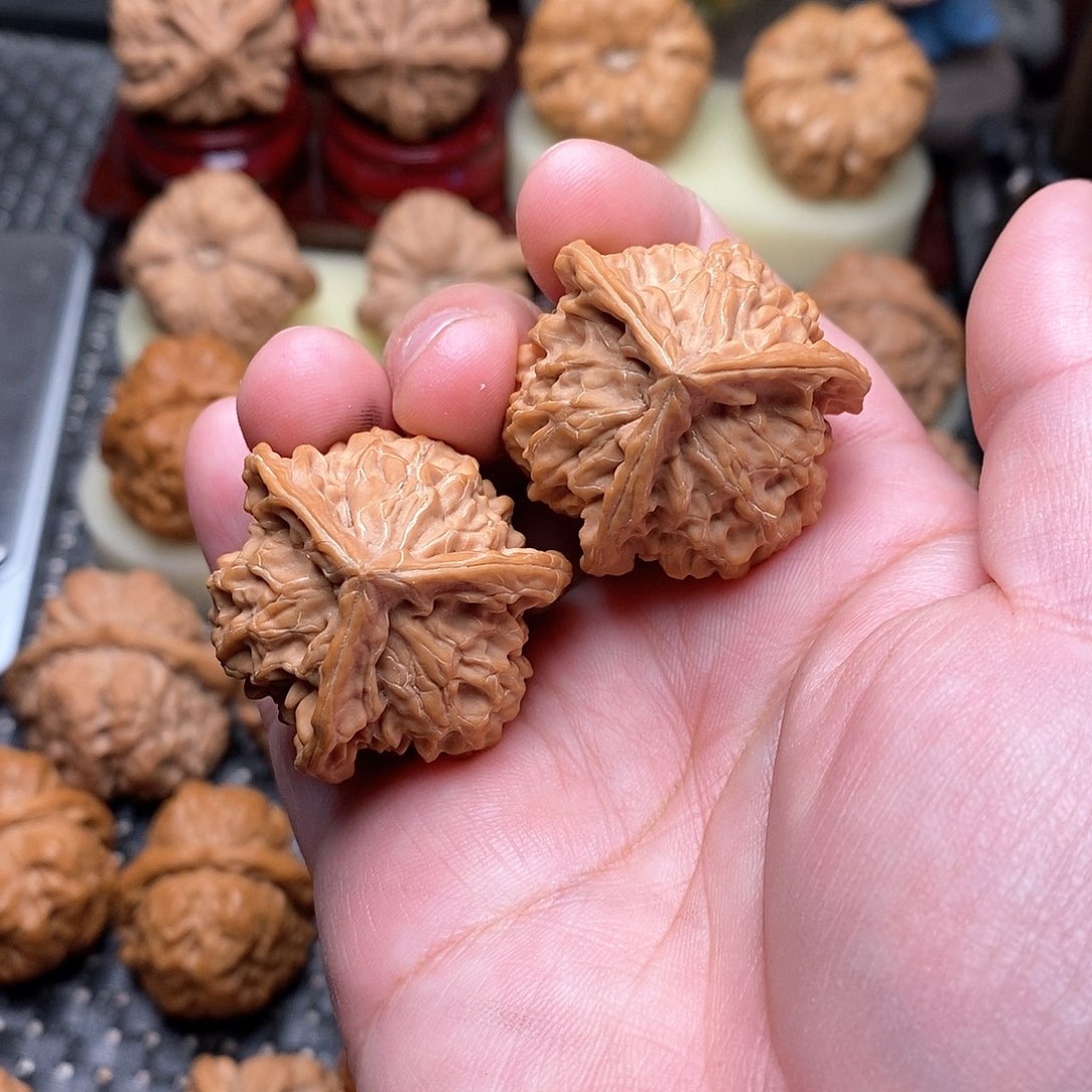 文玩核桃把件少**时蛤蟆