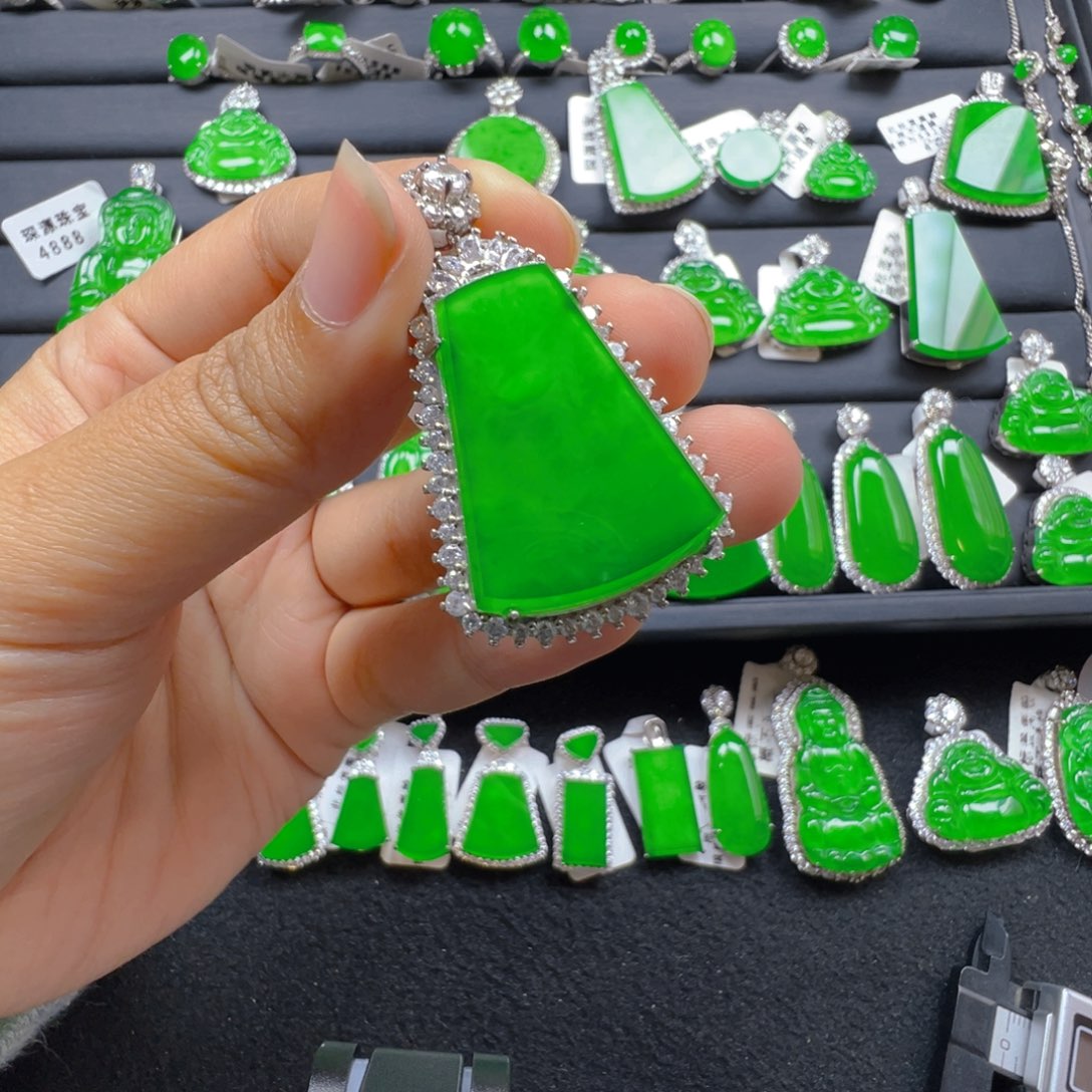 翡翠银S925镶嵌颈饰