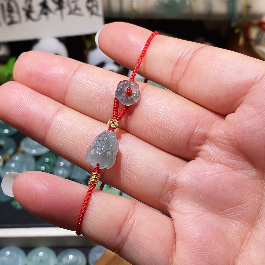 翡翠未镶嵌颈饰冰种貔貅红绳16