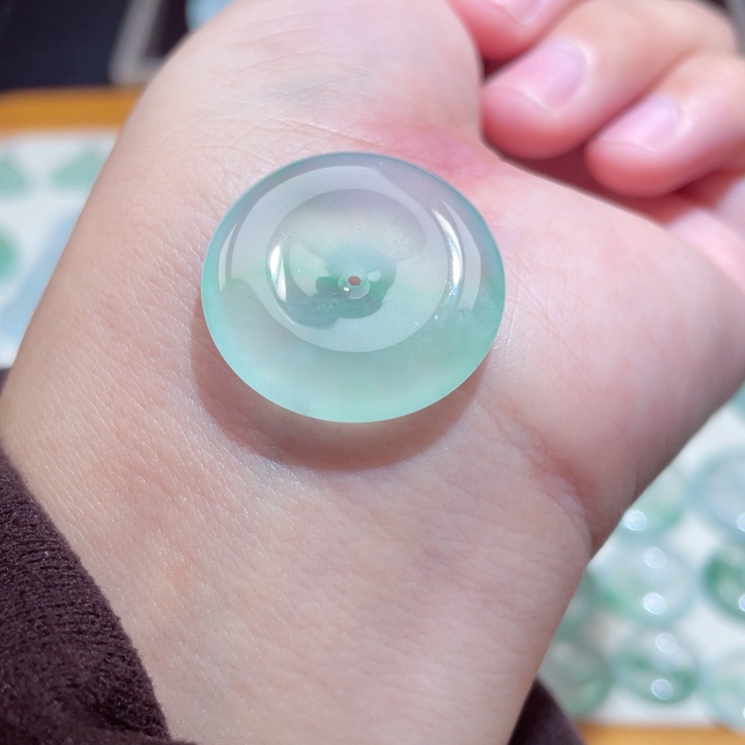 颈饰未镶嵌翡翠扣子