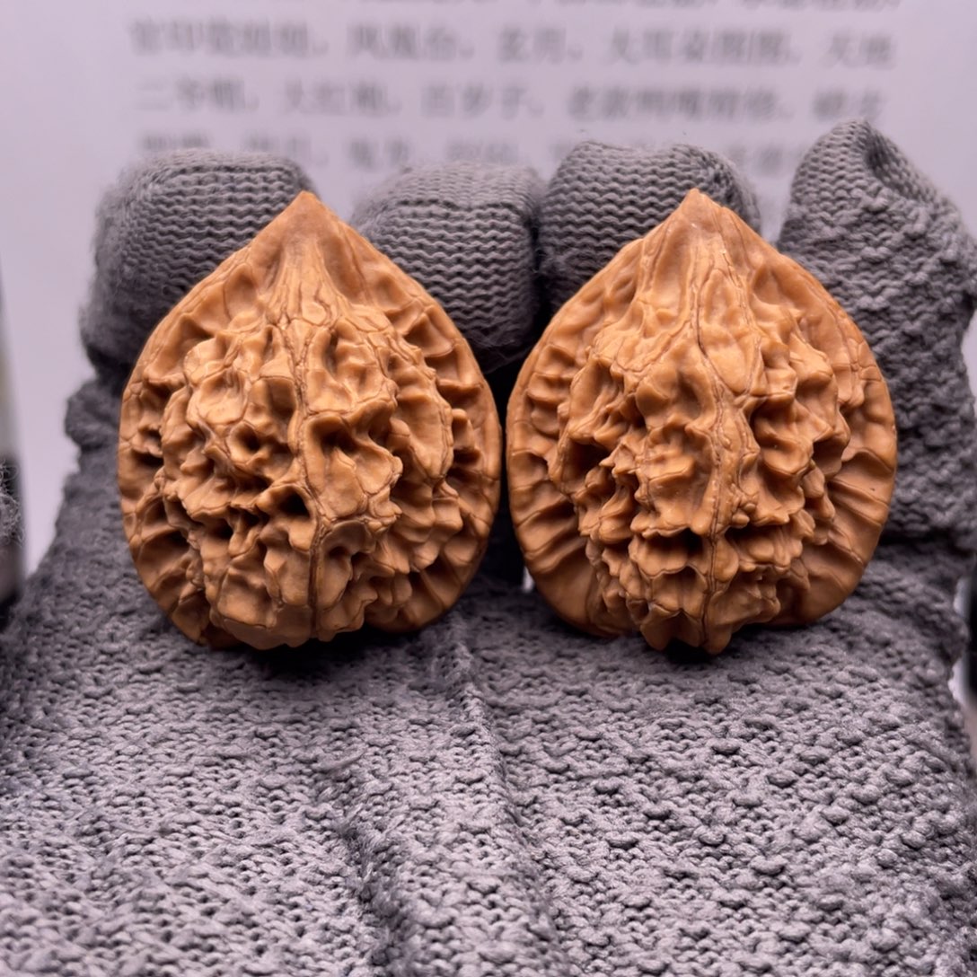F***Z吊坠文玩核桃35鱼鳞鸡心