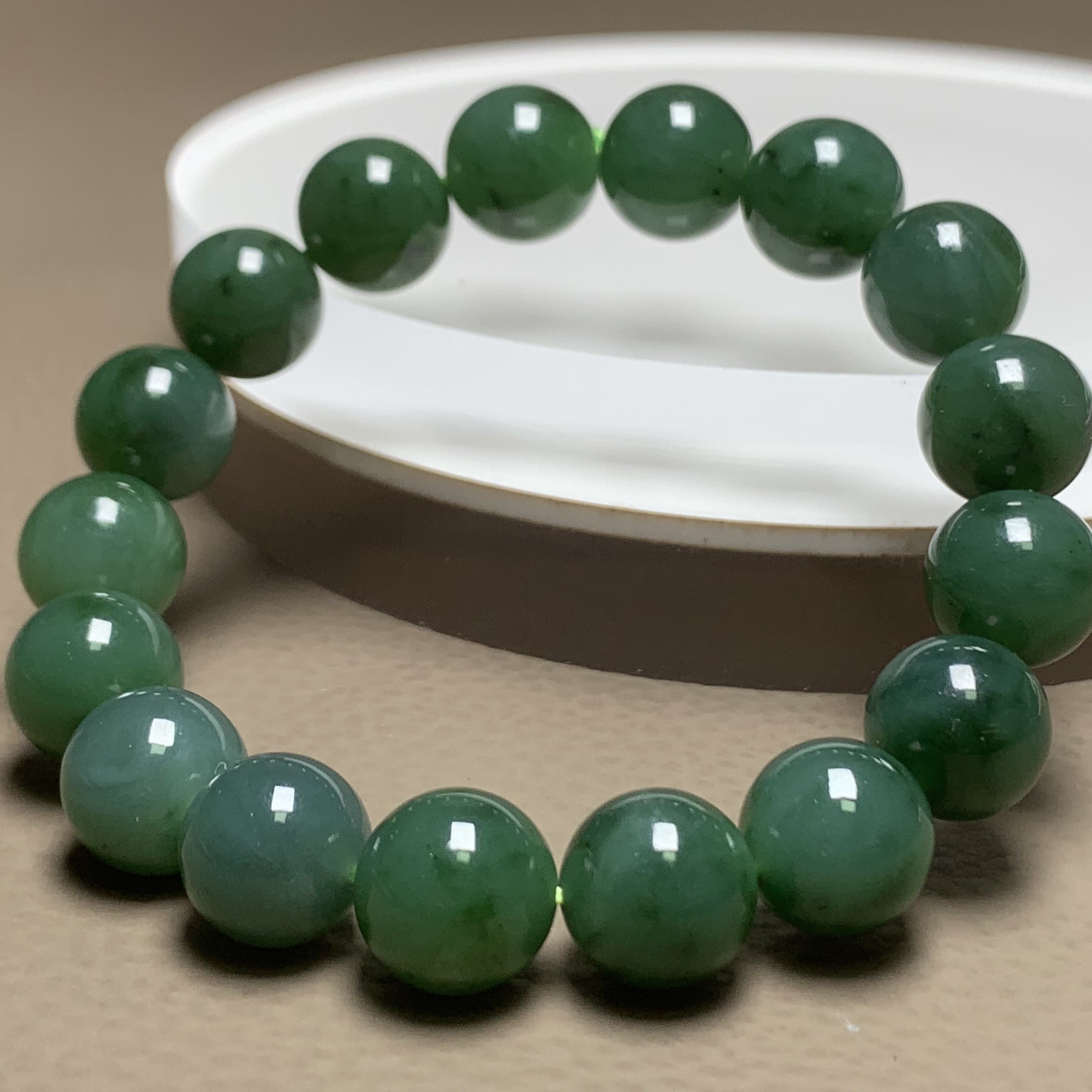 D1622珠宝玉石精选和田玉手串