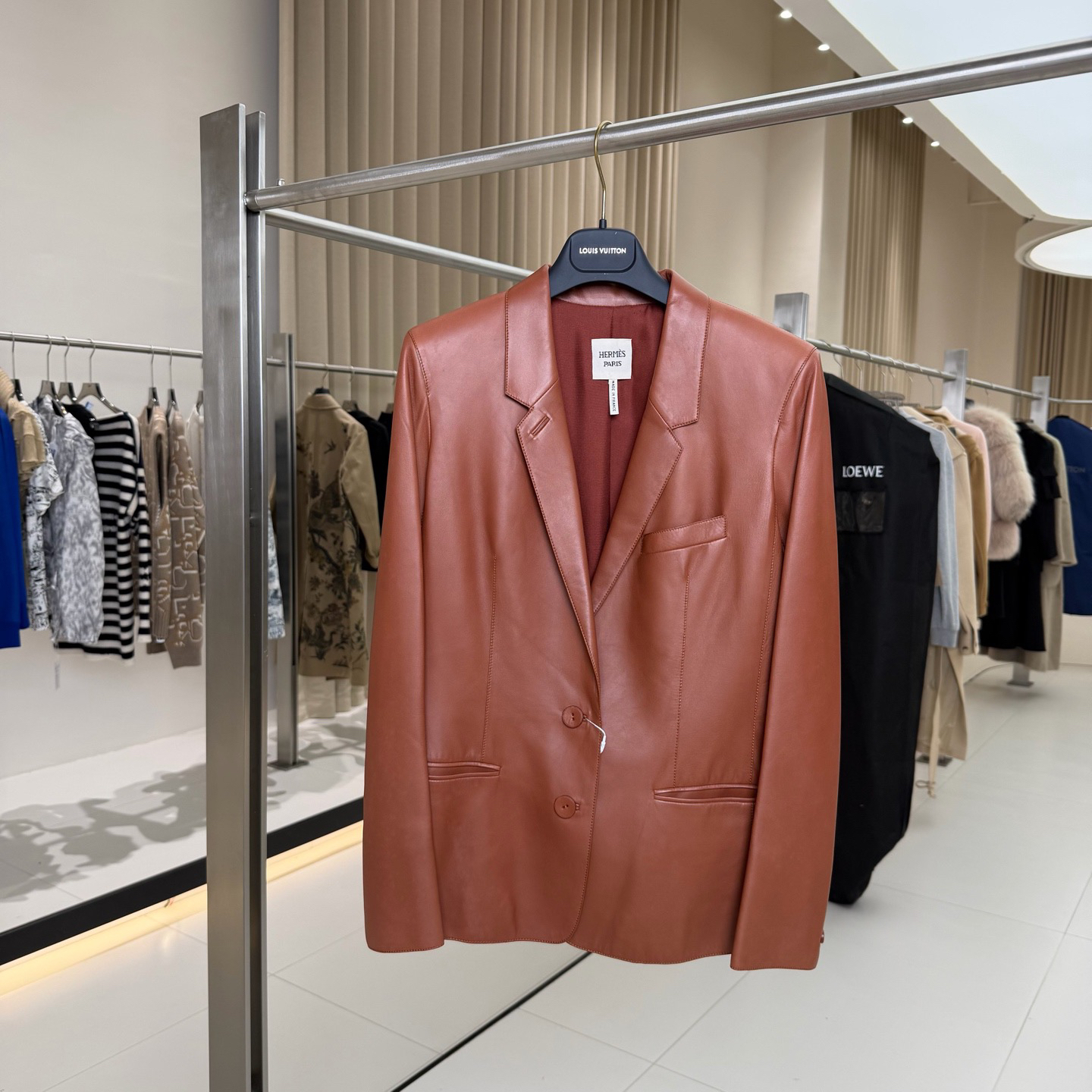 99新 Hermes/爱马仕 枣红色皮衣西装外套 36码 GM005233