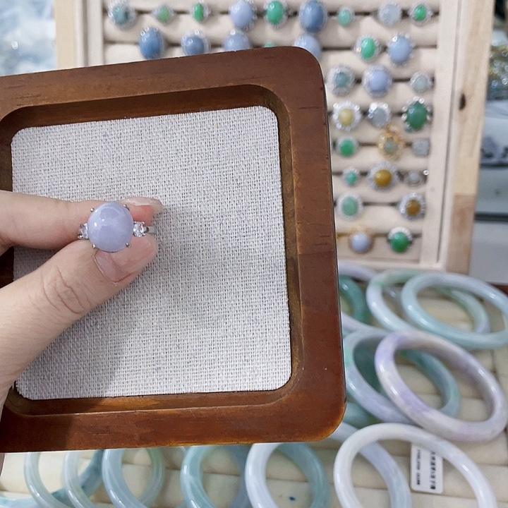 翡翠未镶嵌颈饰天然翡翠Ａ货