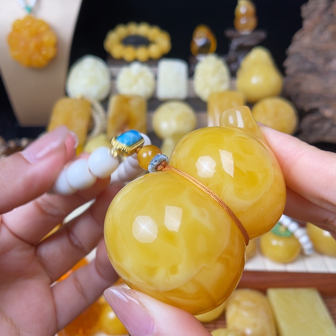 琥珀未镶嵌珠宝奇石