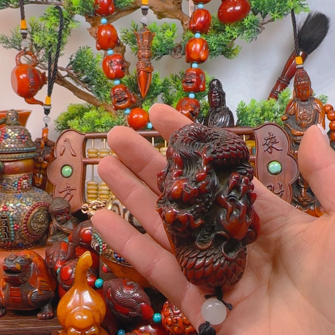 琥珀裸石未镶嵌手把