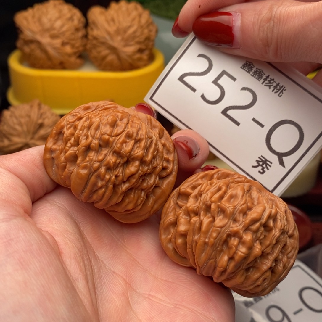 文玩核桃把件汉高楼43