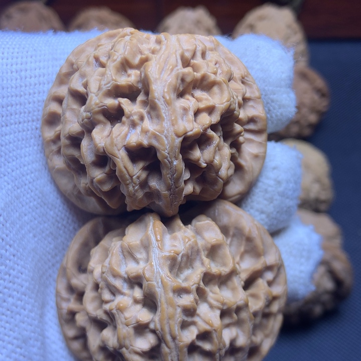 文玩核桃吊坠文玩核桃苹果园微修44尺