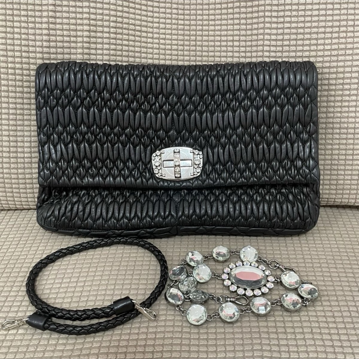 99新 MIU MIU/缪缪 miumiu黑色宝石链条 25090088-04