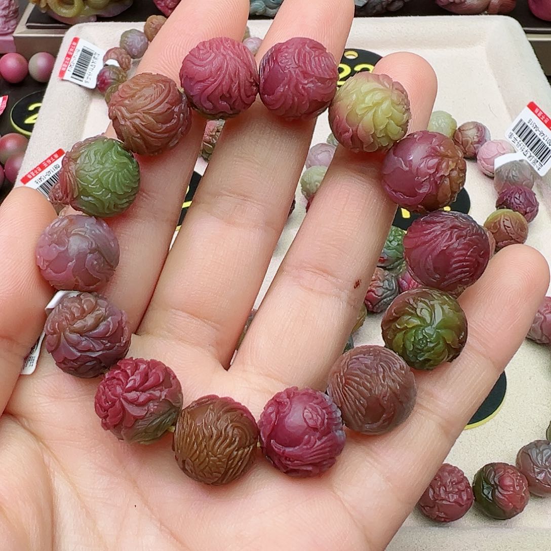 石英质玉定制未镶嵌暖**阳盐源