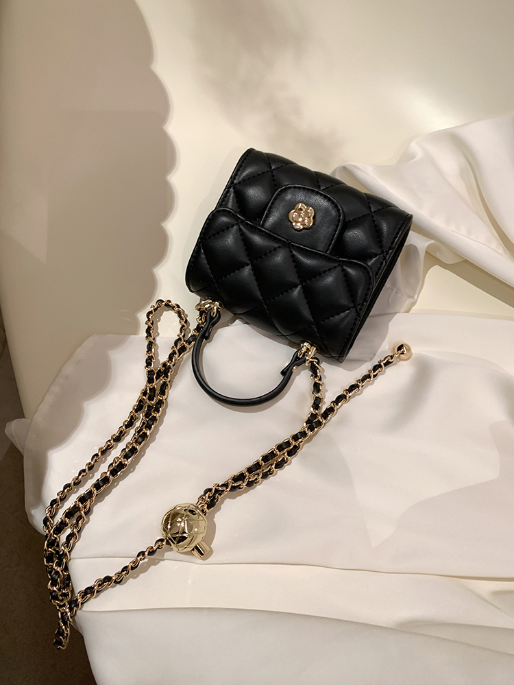 山茶花菱格纹链条包