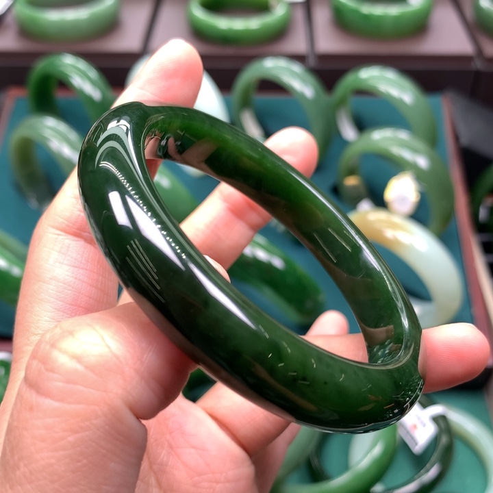 未镶嵌手镯和田玉（碧玉）5758