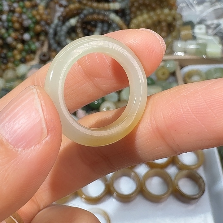 和田玉（糖玉）未镶嵌戒指17.3内径13