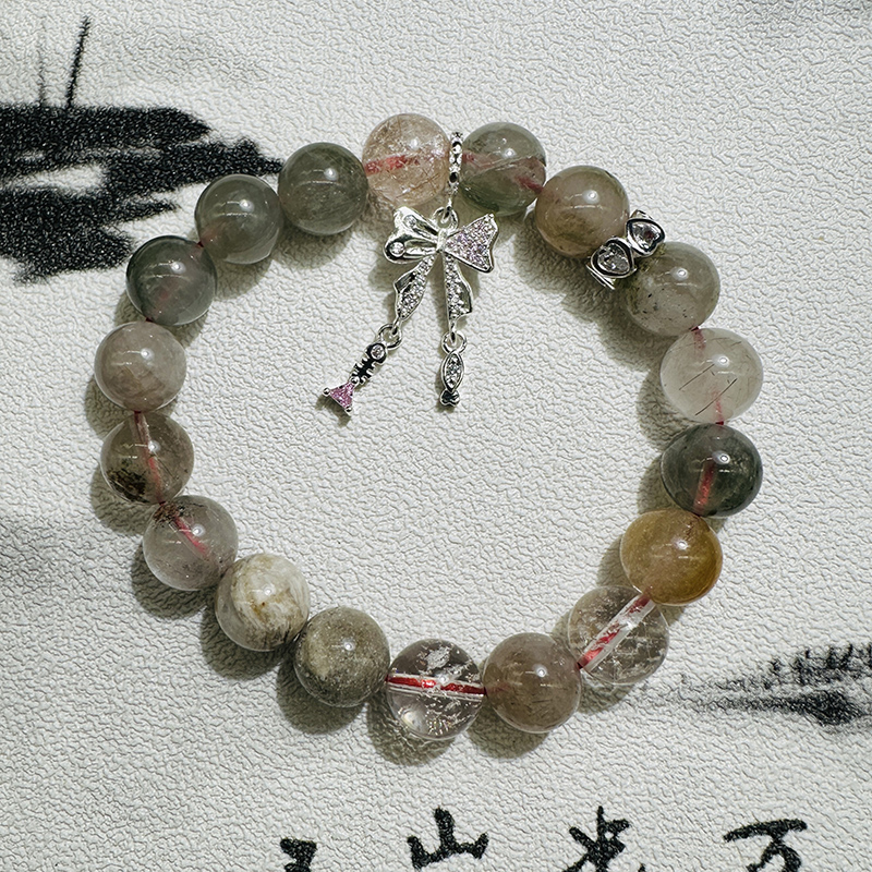 彩发晶蝴蝶水晶手串·从今不羡连城璧·独守晶缘坐玉台·