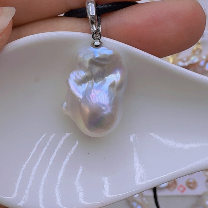 颈饰未镶嵌淡水珍珠