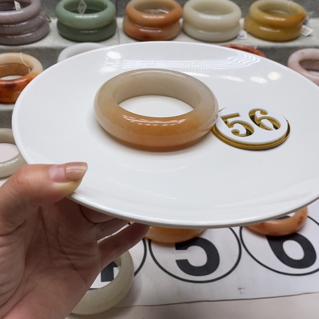 石英质玉未镶嵌手镯