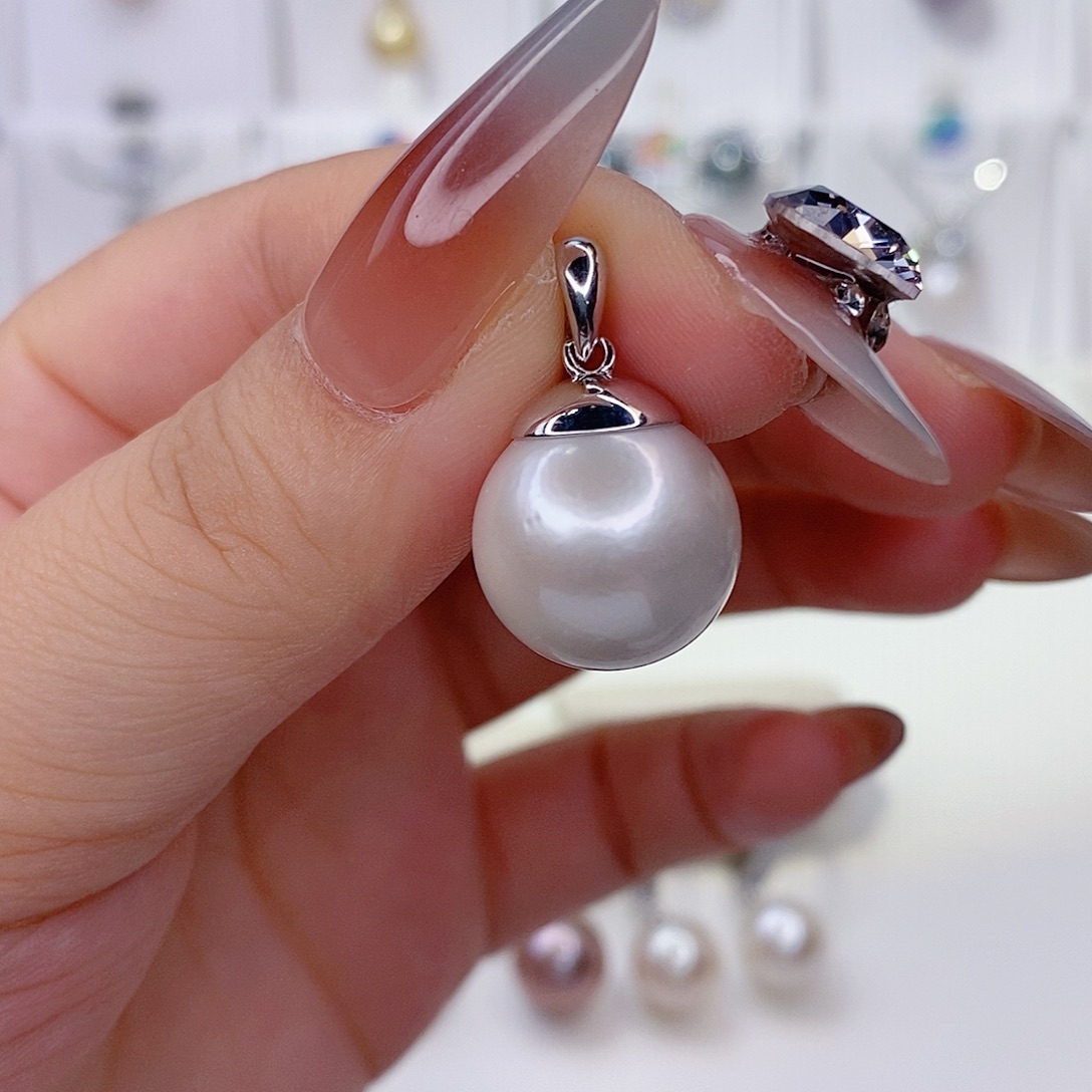 武***枝淡水珍珠吊坠(赠链)银S925镶嵌