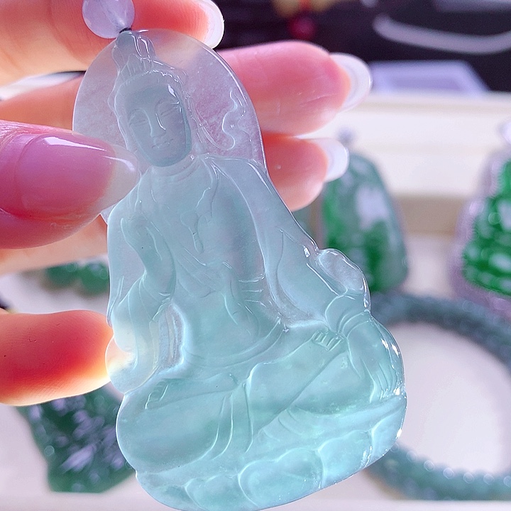 翡翠颈饰未镶嵌天然