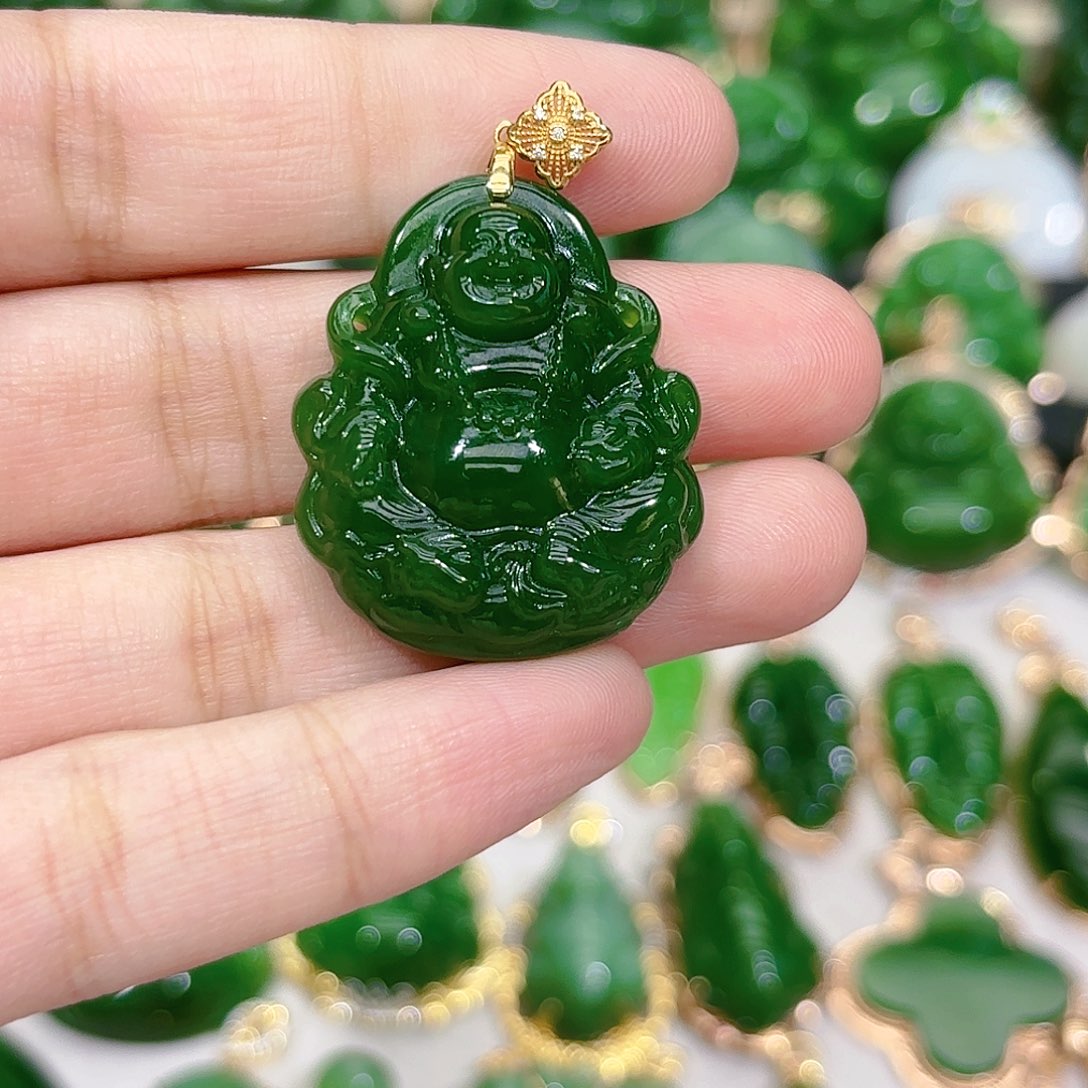 和田玉（碧玉）颈饰18K金镶嵌