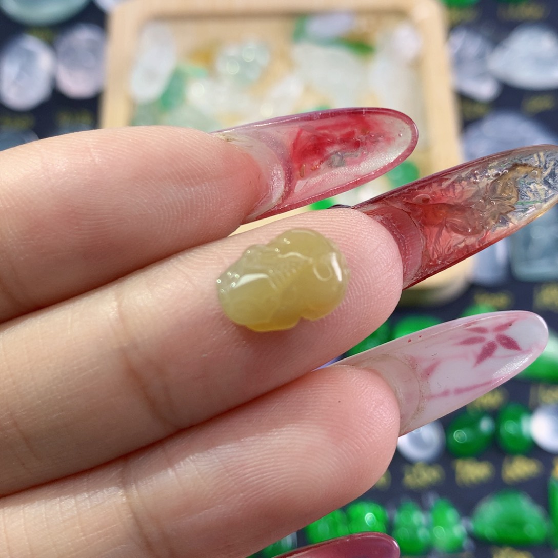 翡翠颈饰未镶嵌纯天然缅甸翡翠A货